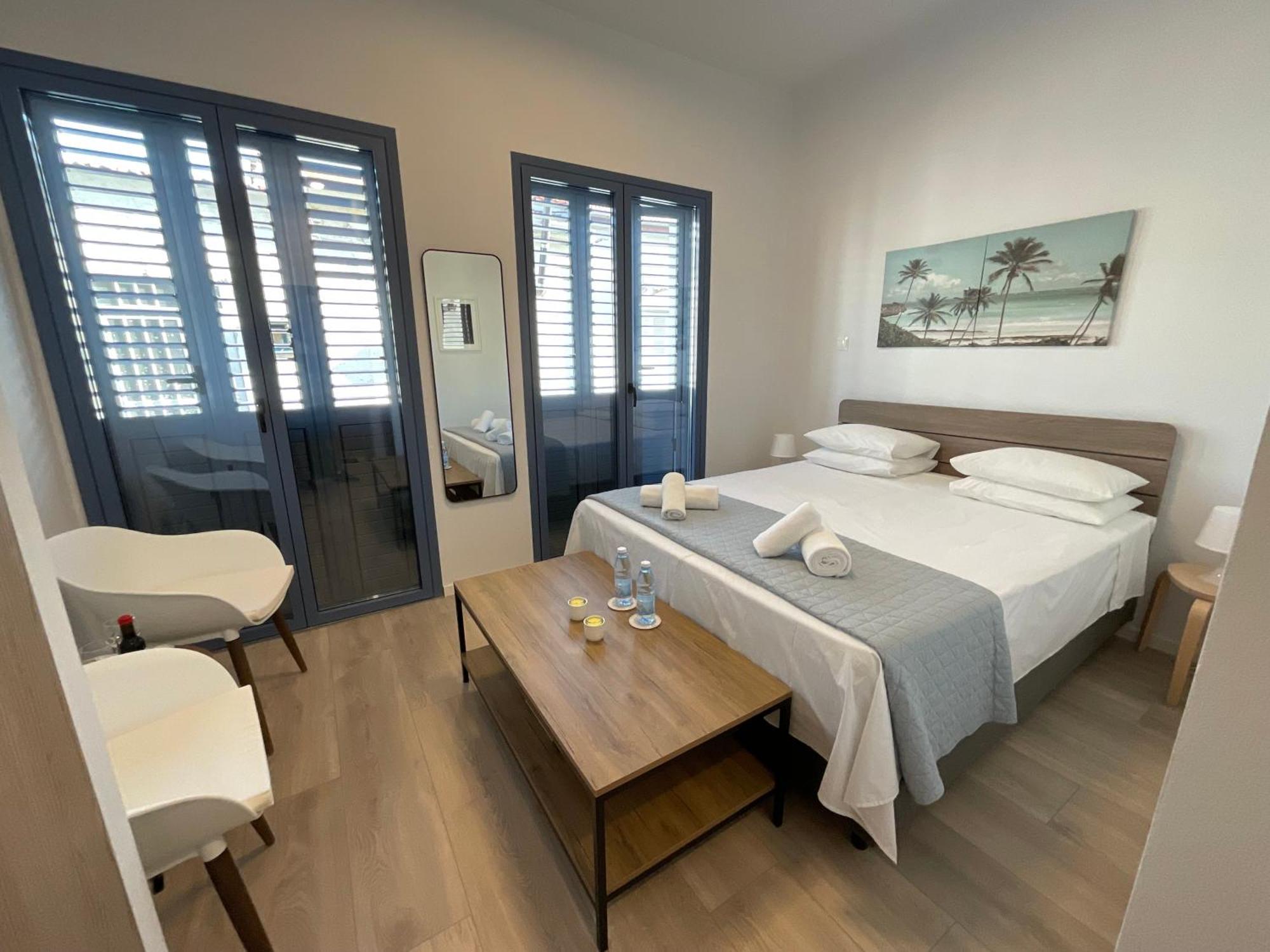 Le Voyageur By The Sea - Furnished Rooms Lárnaca Exterior foto